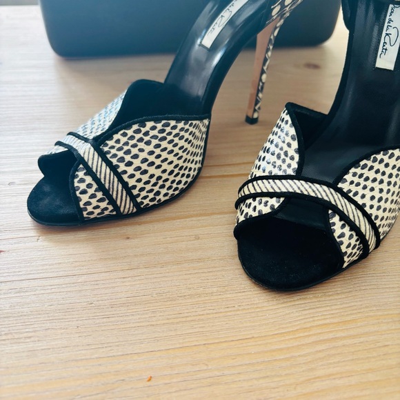 Oscar de la Renta in Pelle Altro Taglia Black White Patterned Heels Size 39 or 8 - Picture 3 of 9